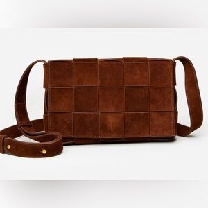 J.mclaughlin una suede and leather crossbody bag. Brand new. Original cloth.